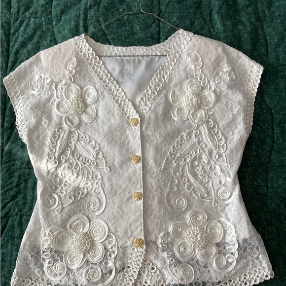 White embroidered vest - Picture 1 of 2